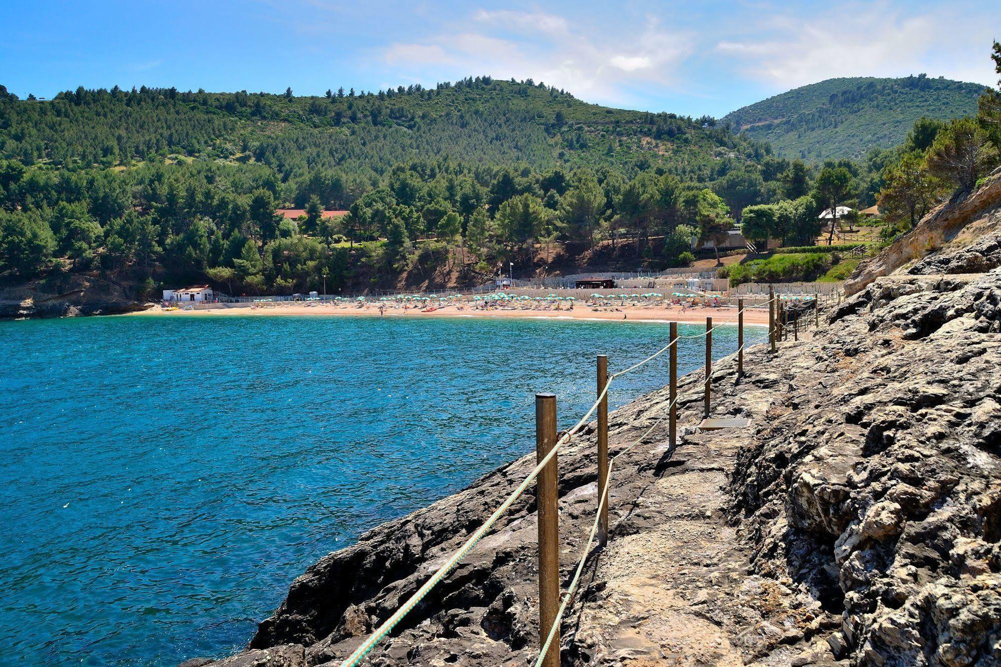 Pugnochiuso Resort - Hotel Del Faro ภายนอก รูปภาพ