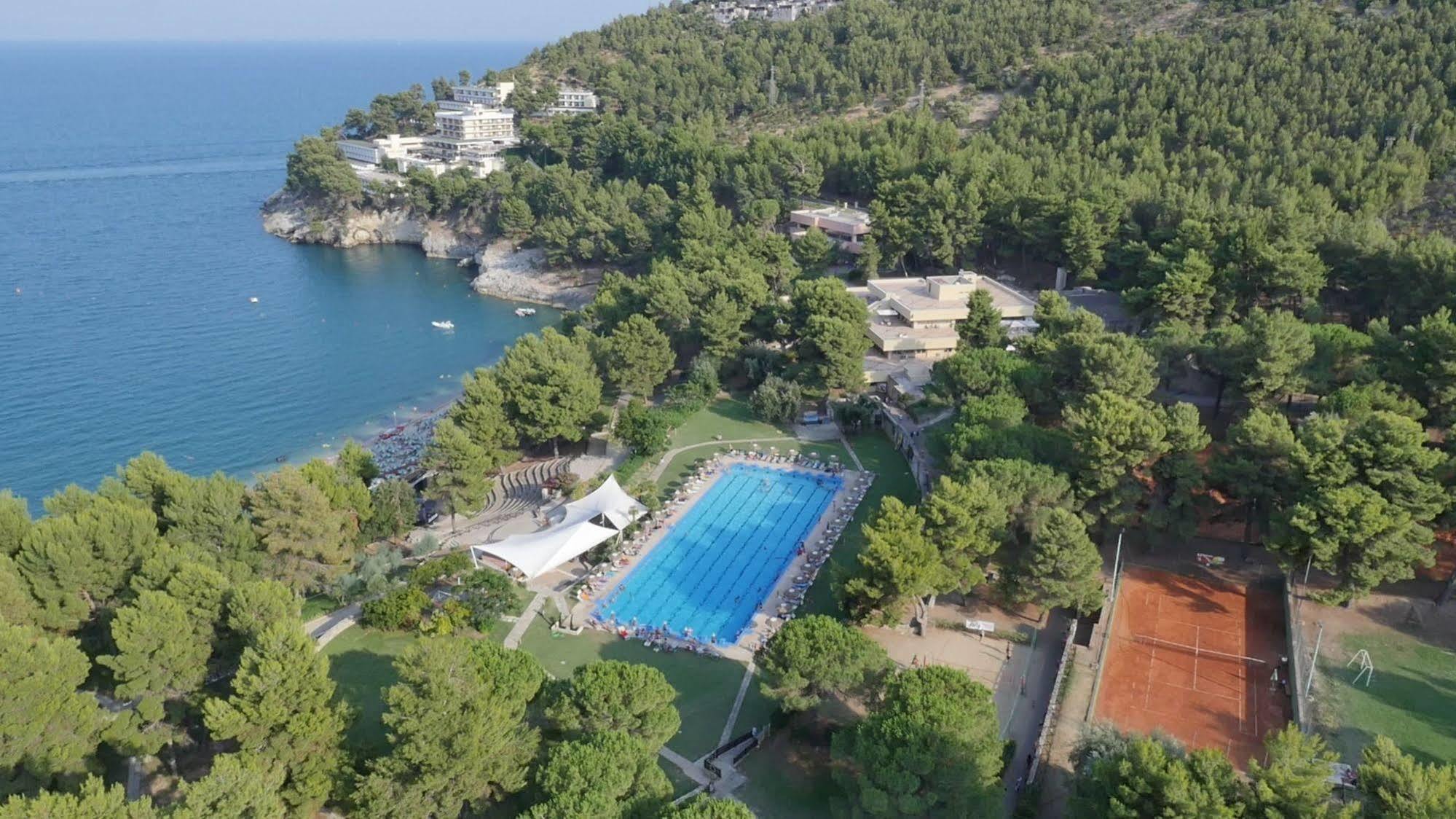 Pugnochiuso Resort - Hotel Del Faro ภายนอก รูปภาพ